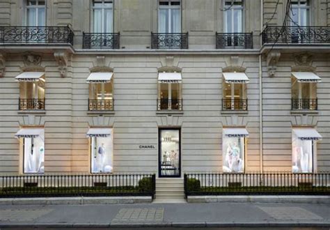 chanel boutique paris riot|chanel's montaigne boutique.